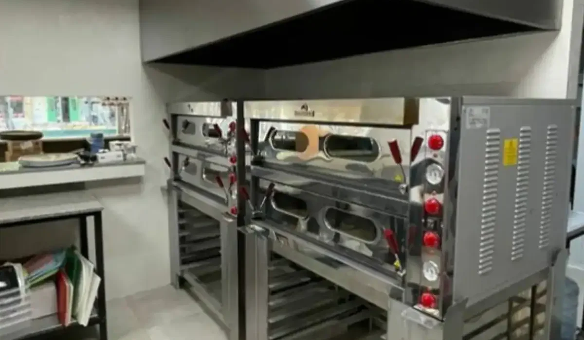 Instalación de campana industrial en cocina profesional